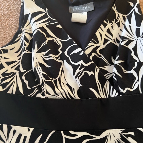 Ladies dress - Picture 2 of 2